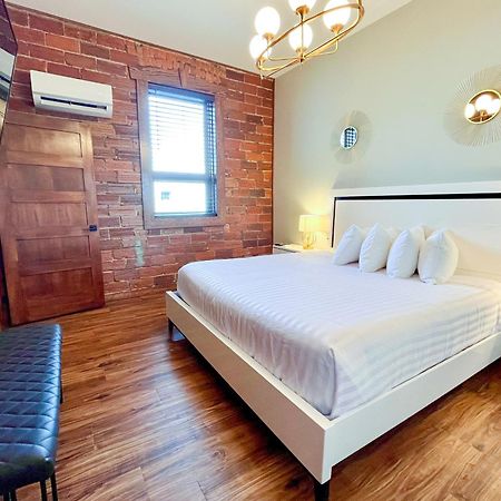 The Baker Hotel Cranbrook Esterno foto