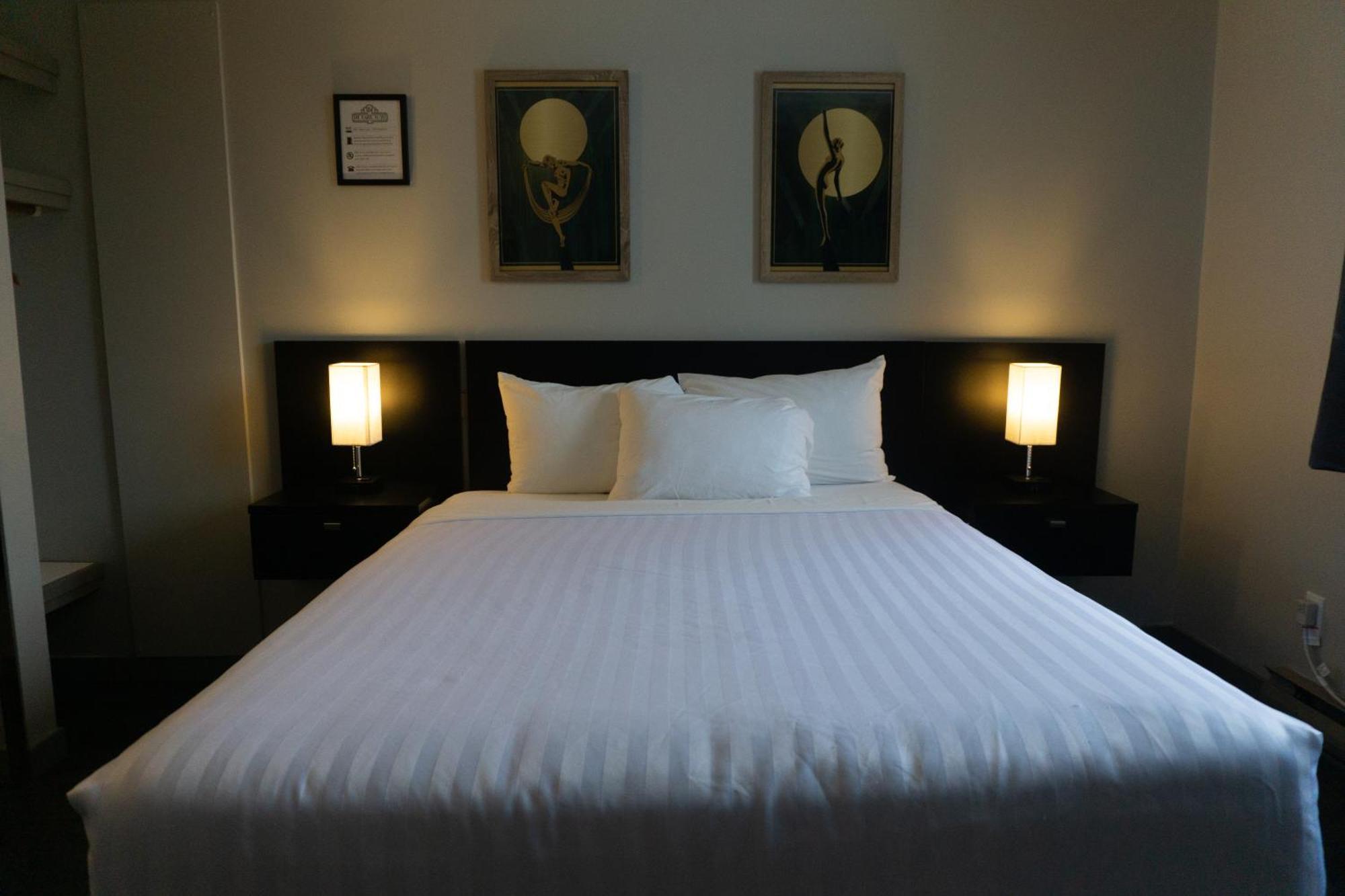 The Baker Hotel Cranbrook Esterno foto