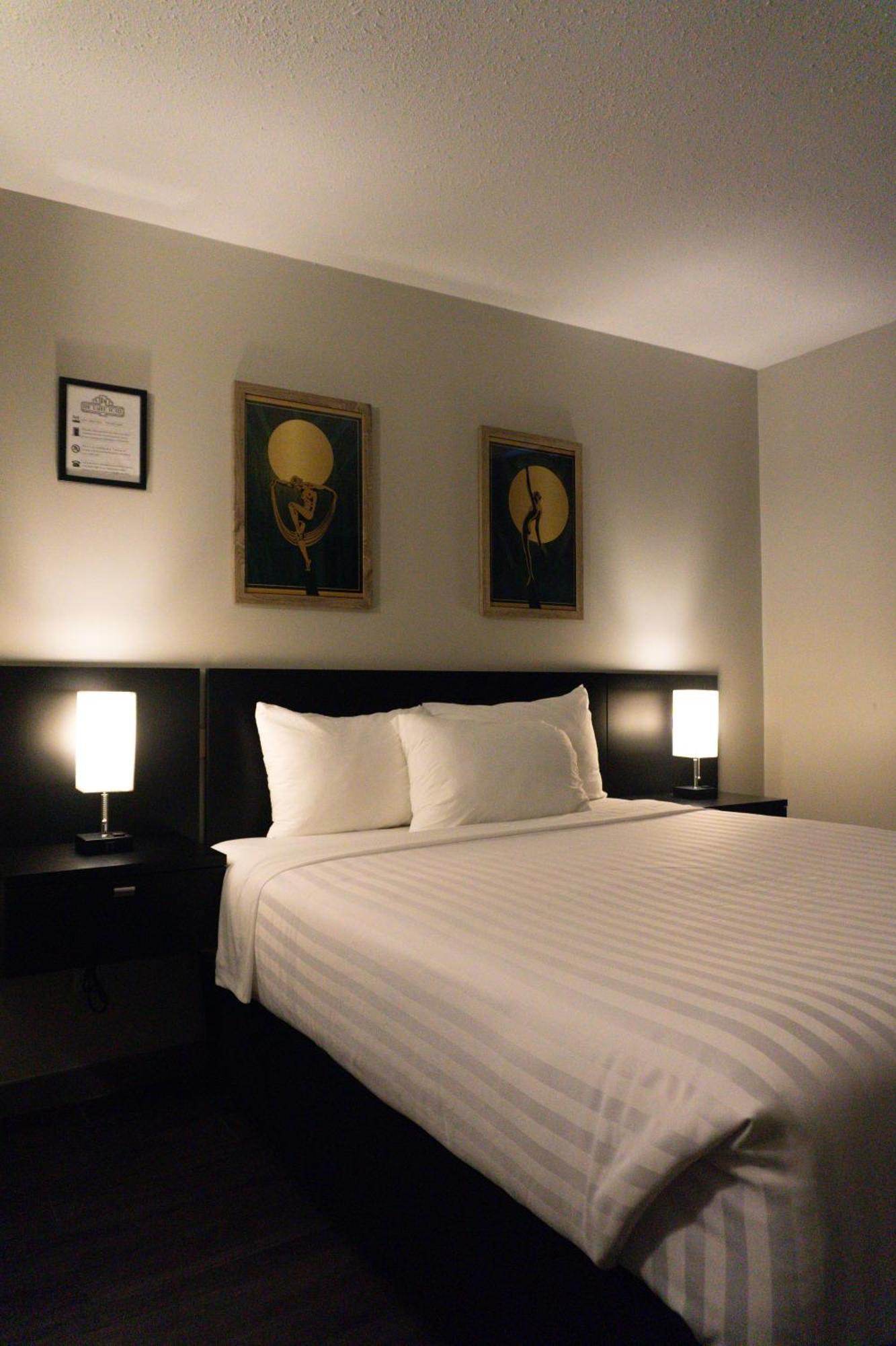 The Baker Hotel Cranbrook Esterno foto